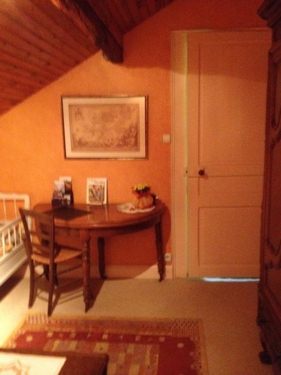 Chambres D'Hotes Des 3 Rois Верден-сюр-Мез Номер фото
